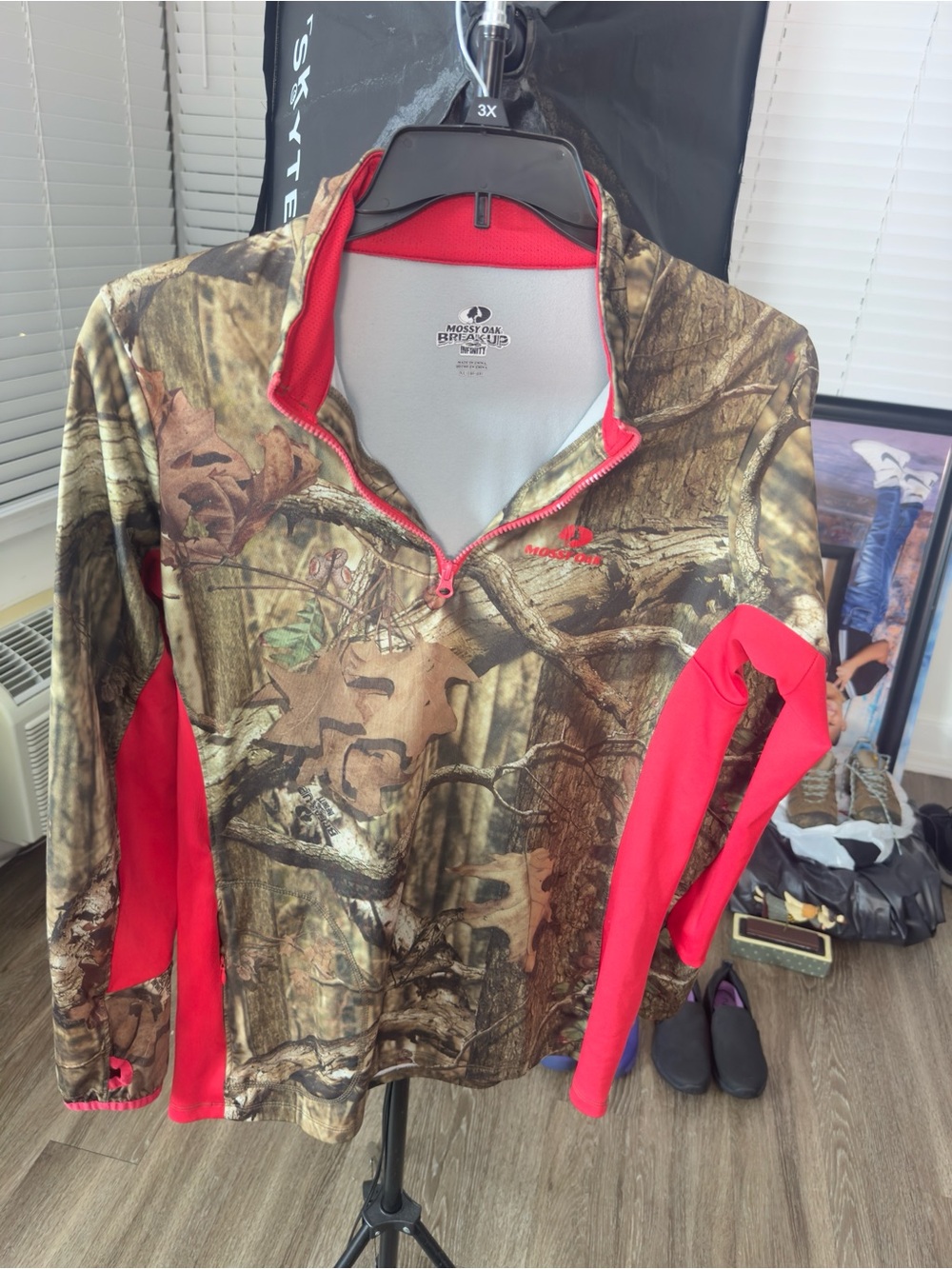 Mossy Oak Camo Utility Jacket with Bright Pink Accents